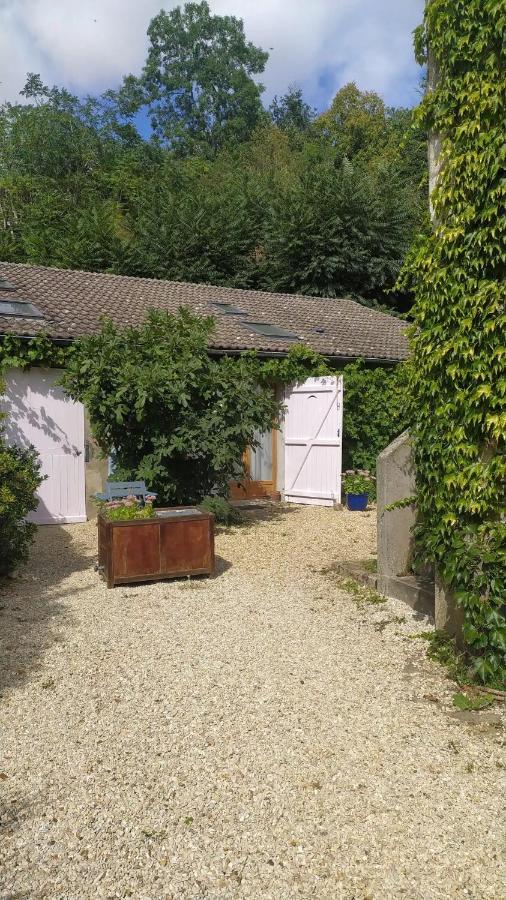 Logement Entier Dans Village Calme Guillerval Exterior foto