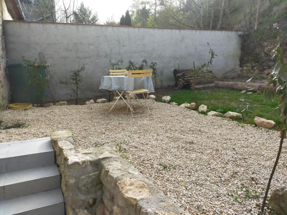 Logement Entier Dans Village Calme Guillerval Exterior foto